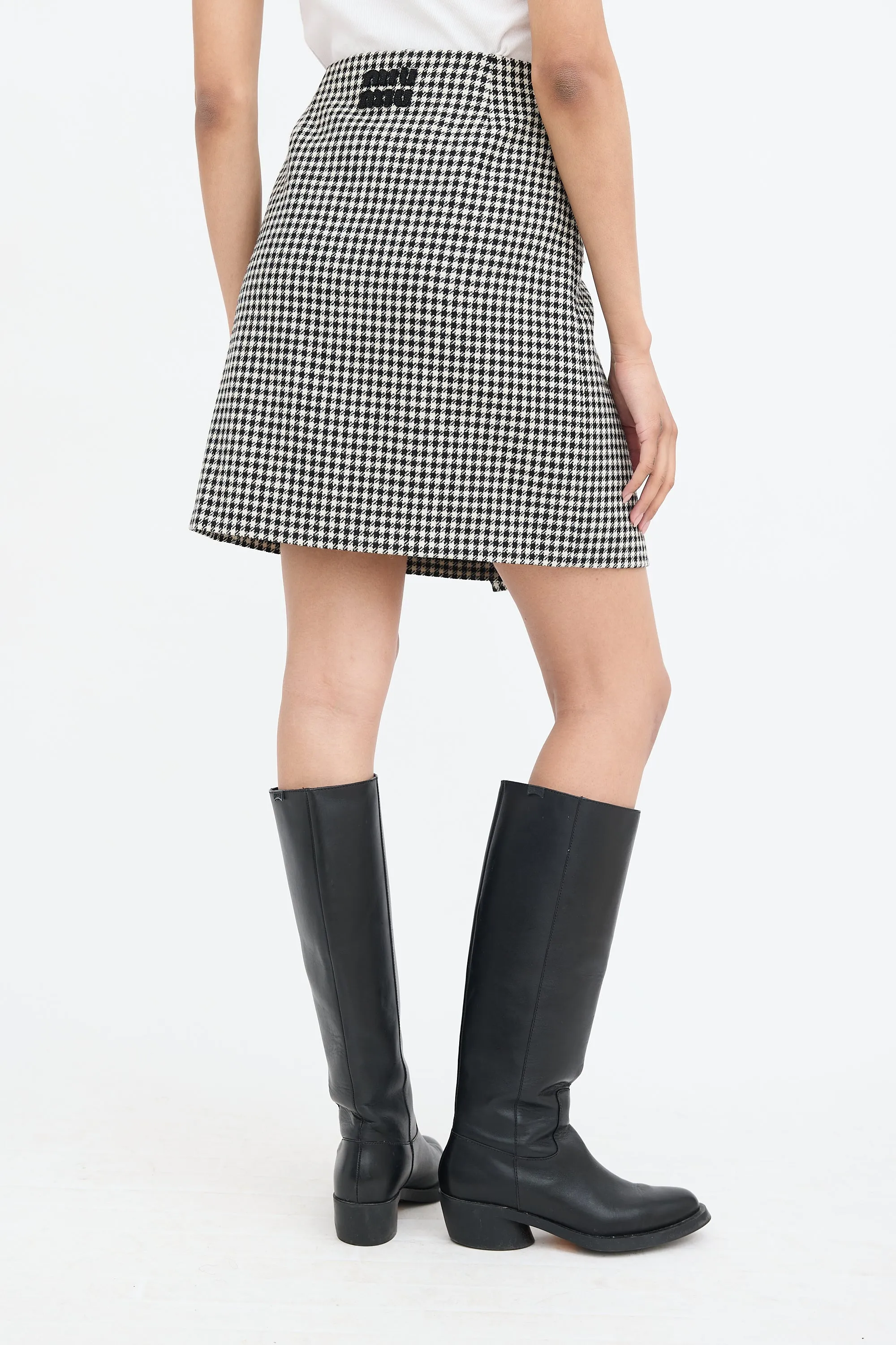 2023 Buckle Wrap Skirt