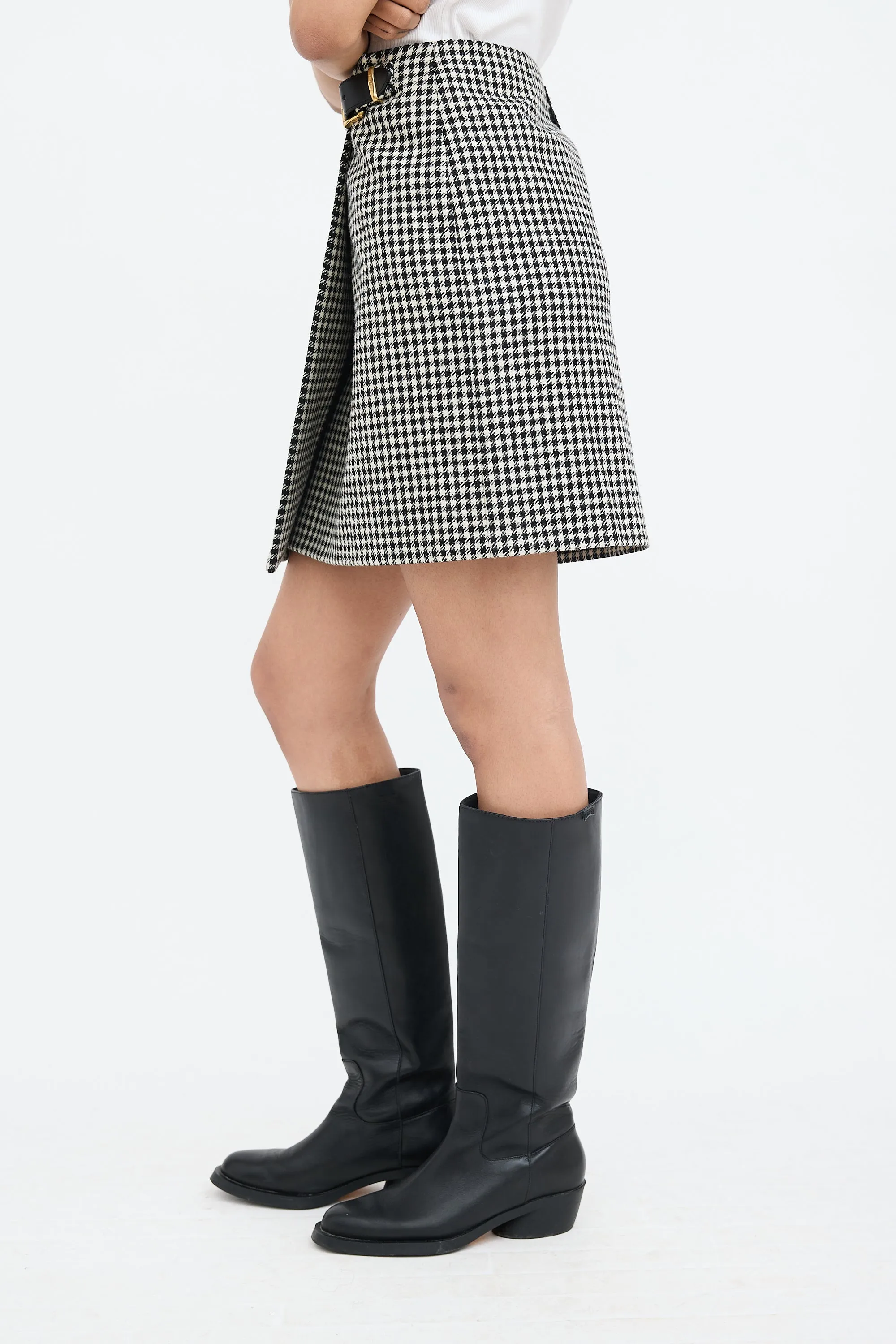 2023 Buckle Wrap Skirt