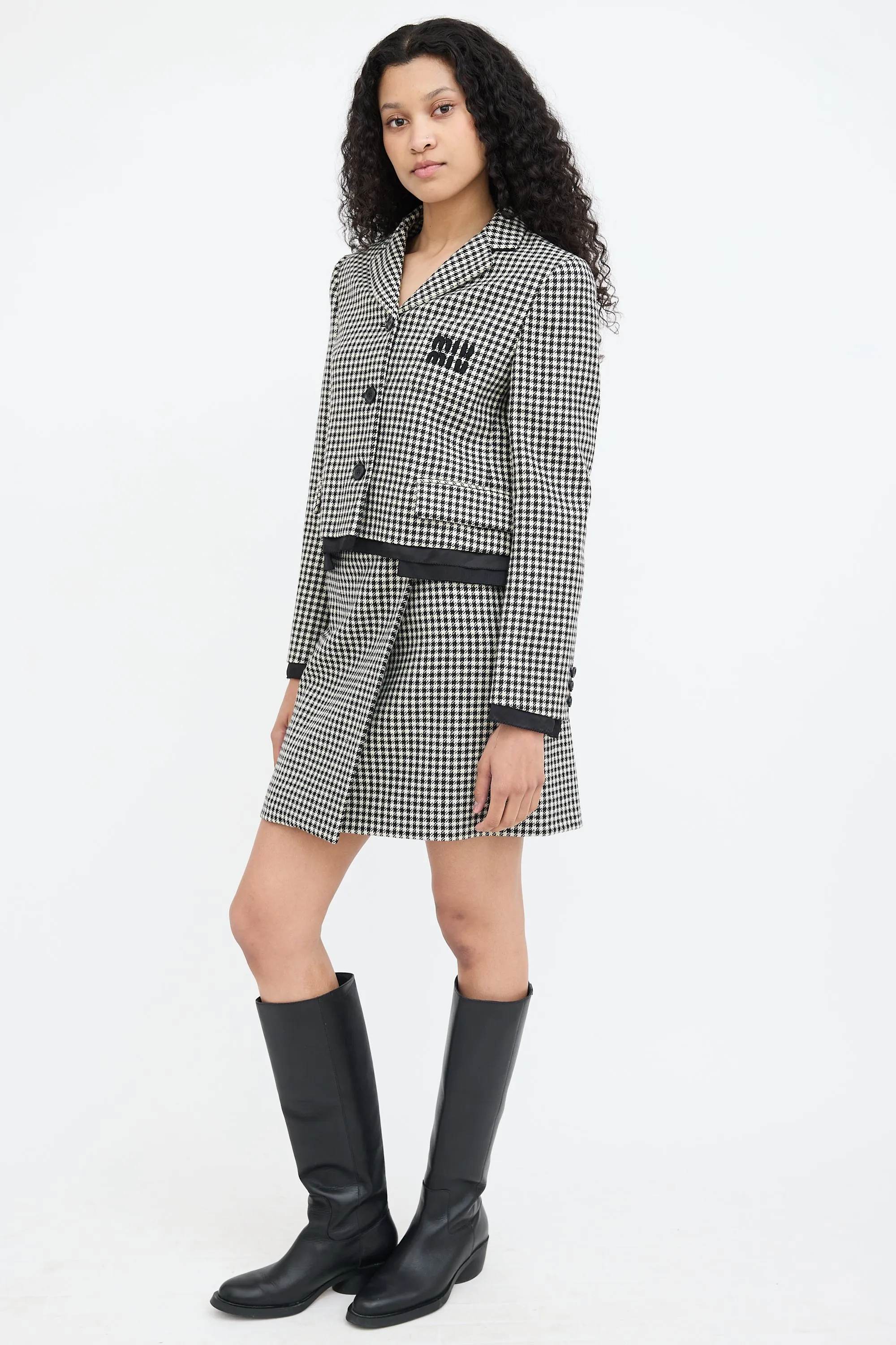 2023 Buckle Wrap Skirt