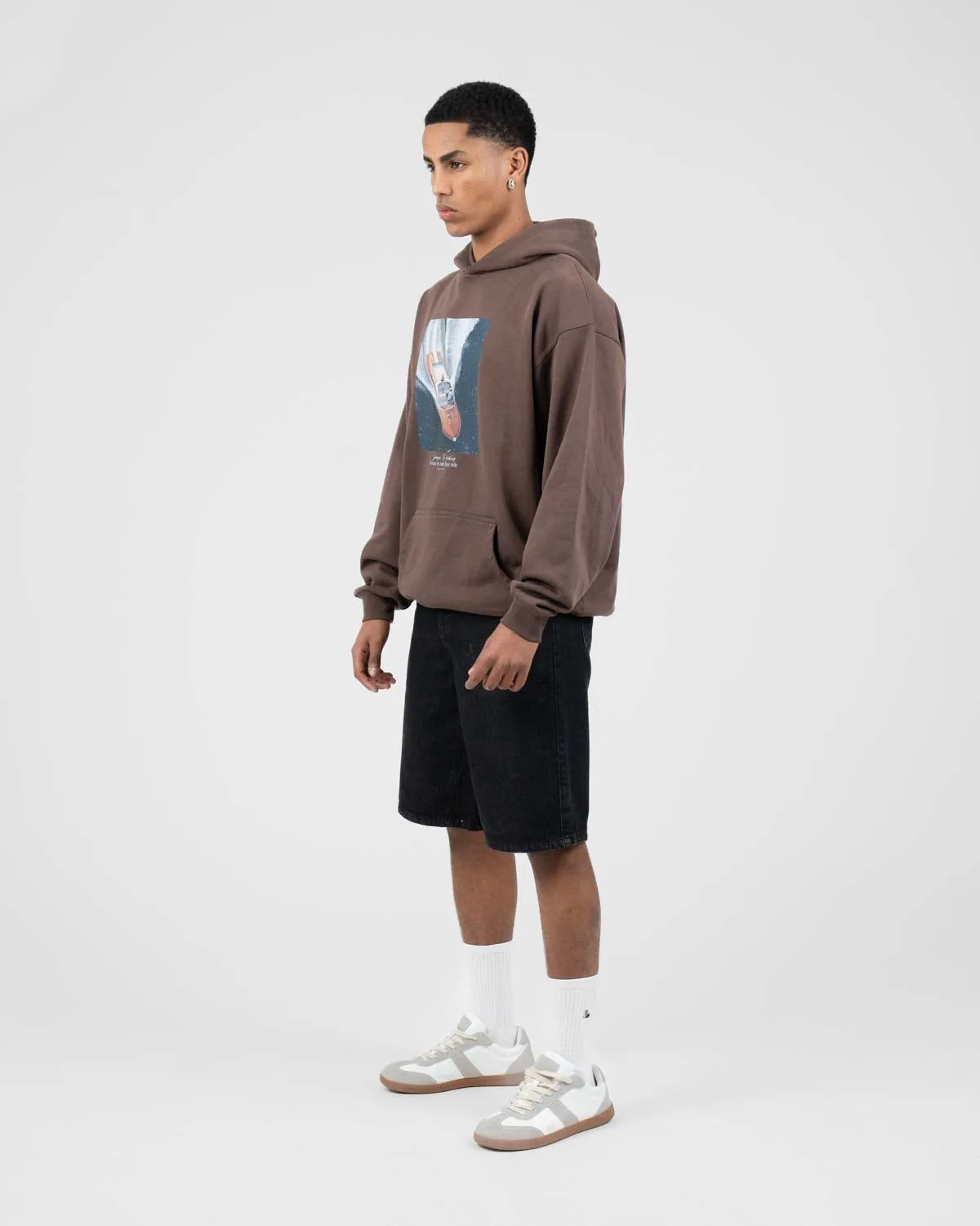 Como Graphic Hoodie Brun