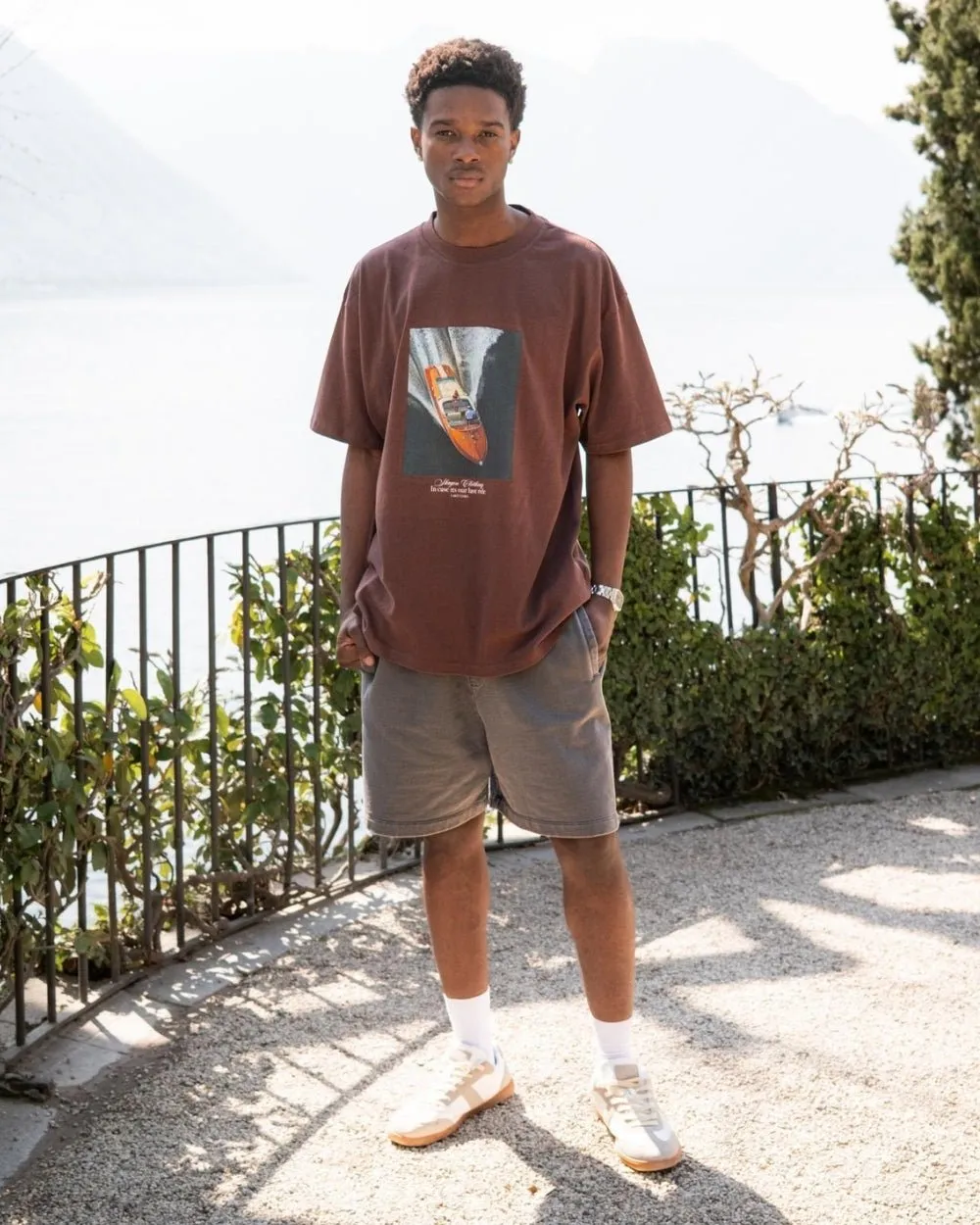 Como Graphic tee Brun
