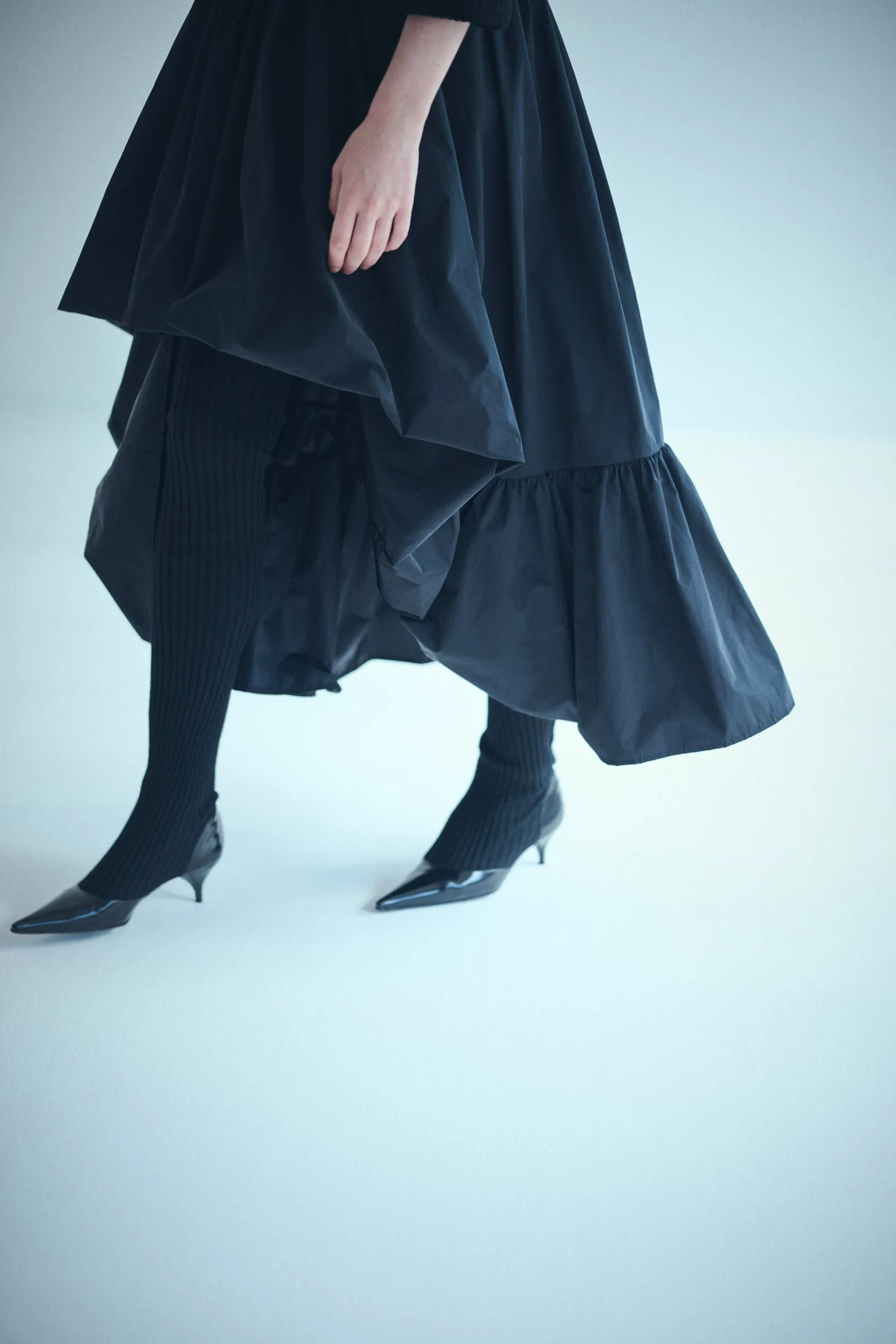SEA TAFFETA VOLUME DRAPE SKIRT