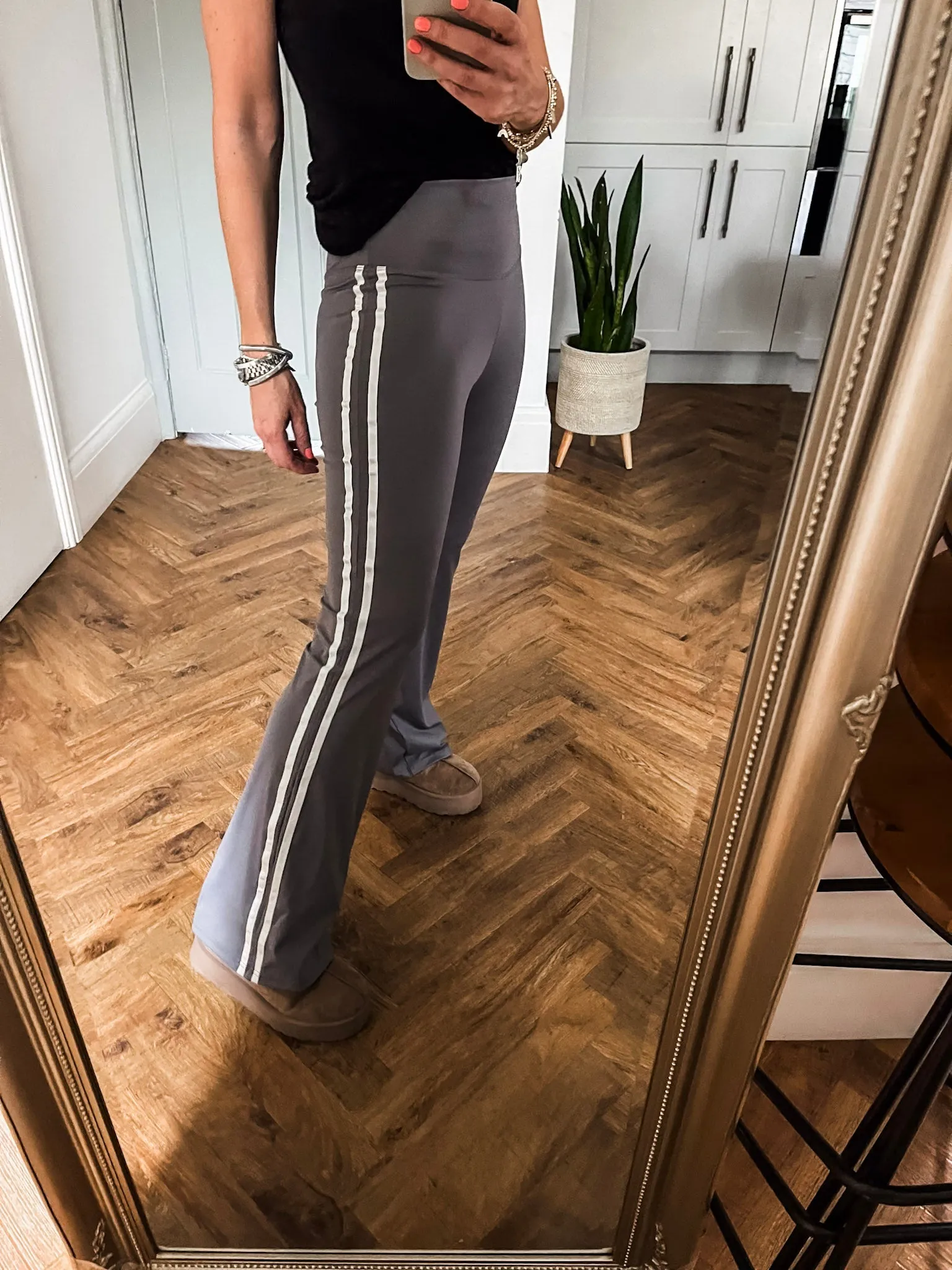 Sports Stripe Flared Leggings