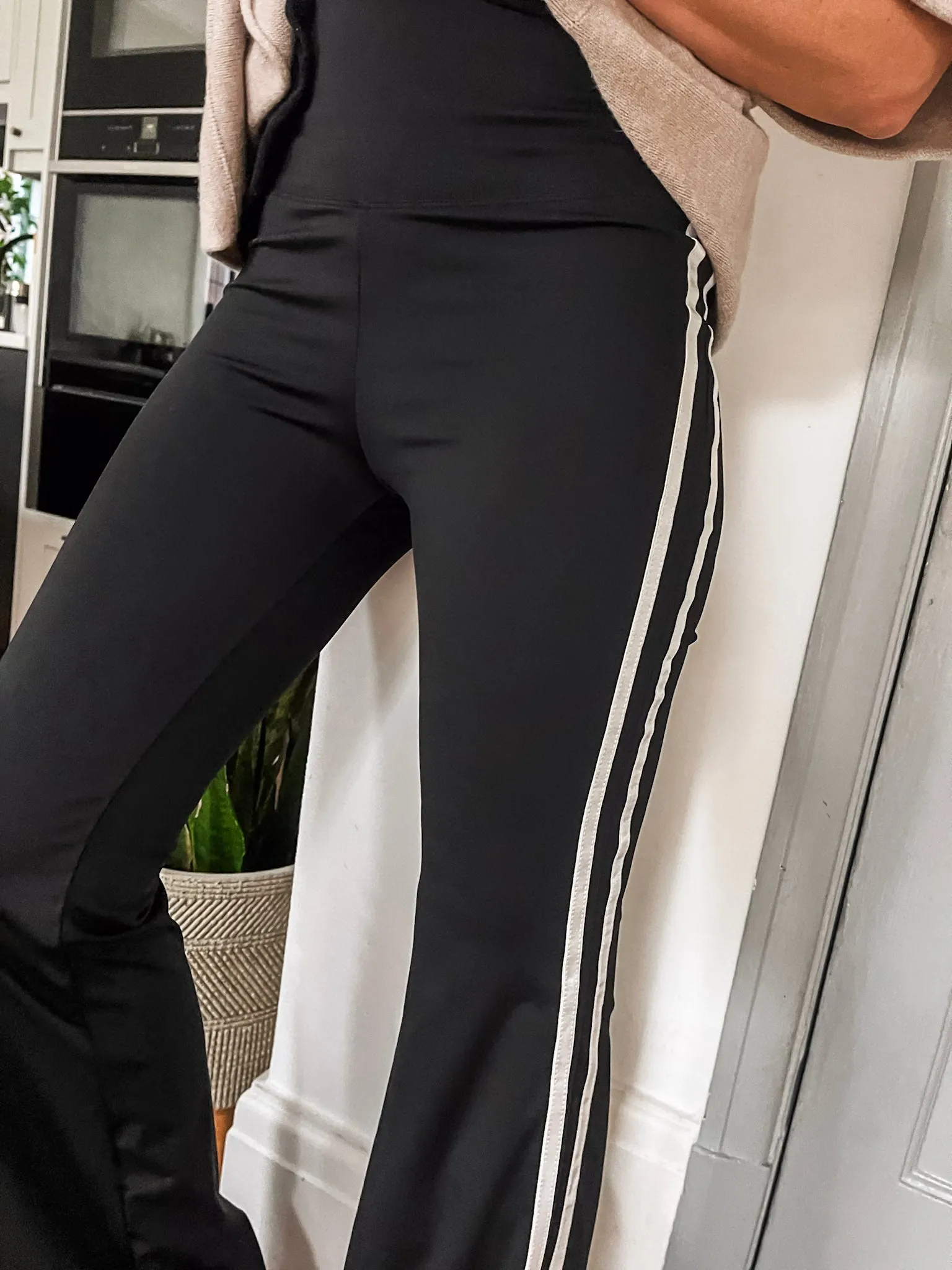 Sports Stripe Flared Leggings